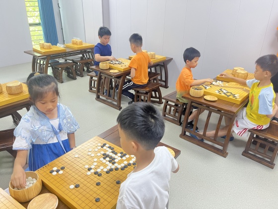 周日基礎(chǔ)班日常對(duì)弈，只聞落子聲_副本.jpg